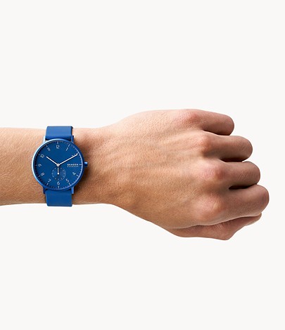 Montre Aaren Kulor Skagen skw6508 pour homme, bracelet en silicone bleu foncé - Vue portée